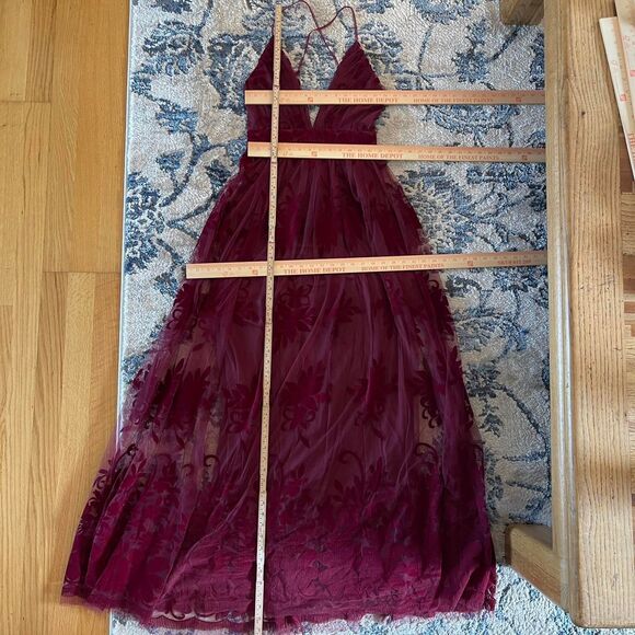 Windsor Burgundy Floral Prom Dress - Picture 7 of 7